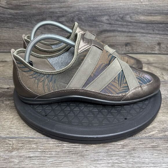 Ecco Bluma Slip On Shoes Womens EU 40/ US 9 Brown Green Palm Trees Comfort - Picture 1 of 10